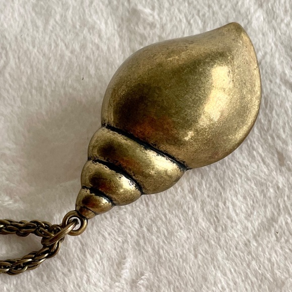 Brass Chain Necklace/w Brass Shell Pendant - Picture 7 of 16